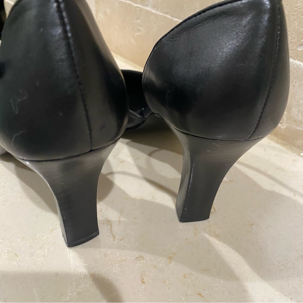 Jones New York Black Heels Elegant Design - Picture 3 of 4